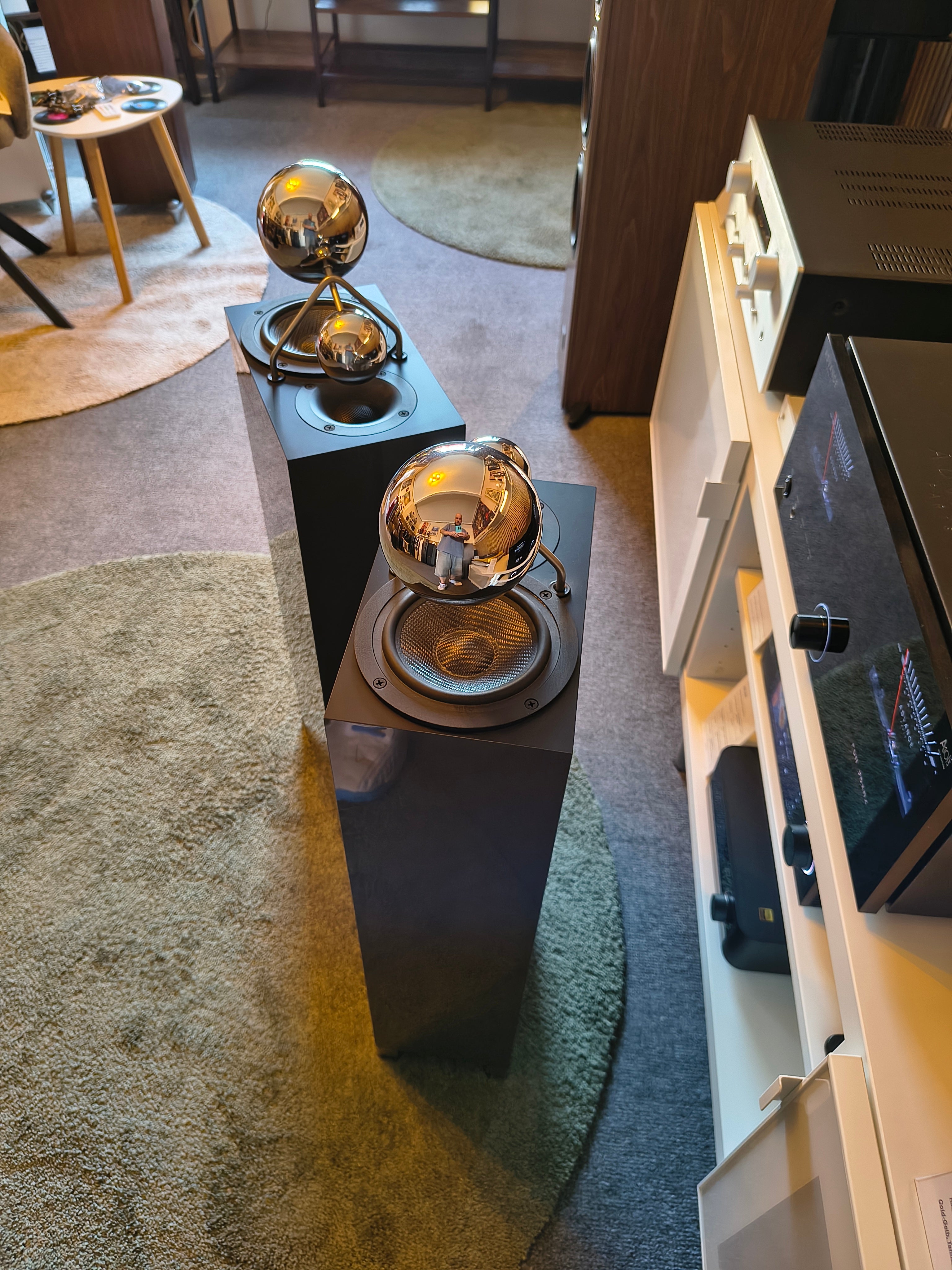 Duevel Planets (Paarpreis - Aussteller) Anthrazit Metallic
