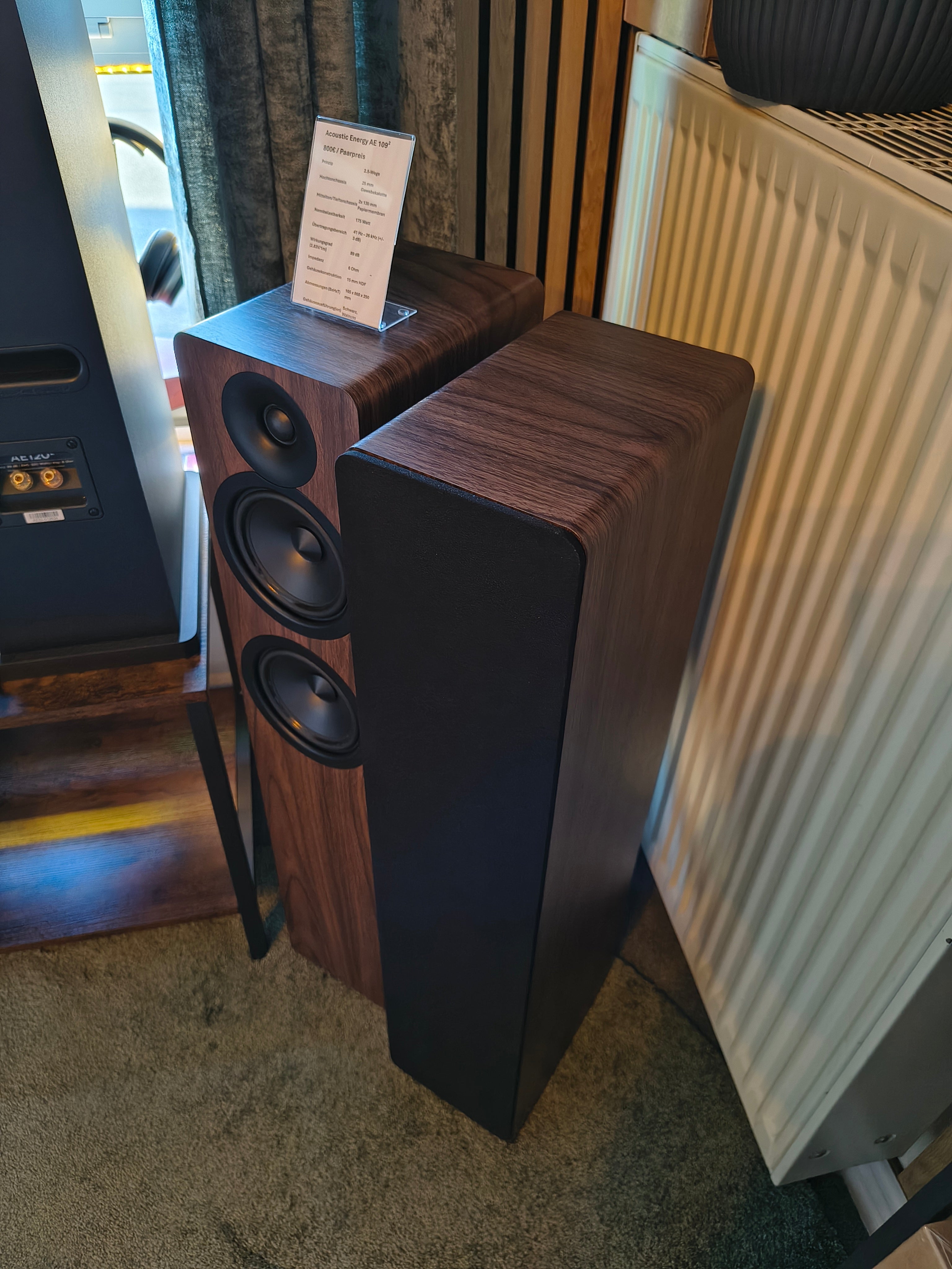 Acoustic Energy AE109² (Paarpreis - Aussteller) Walnuss
