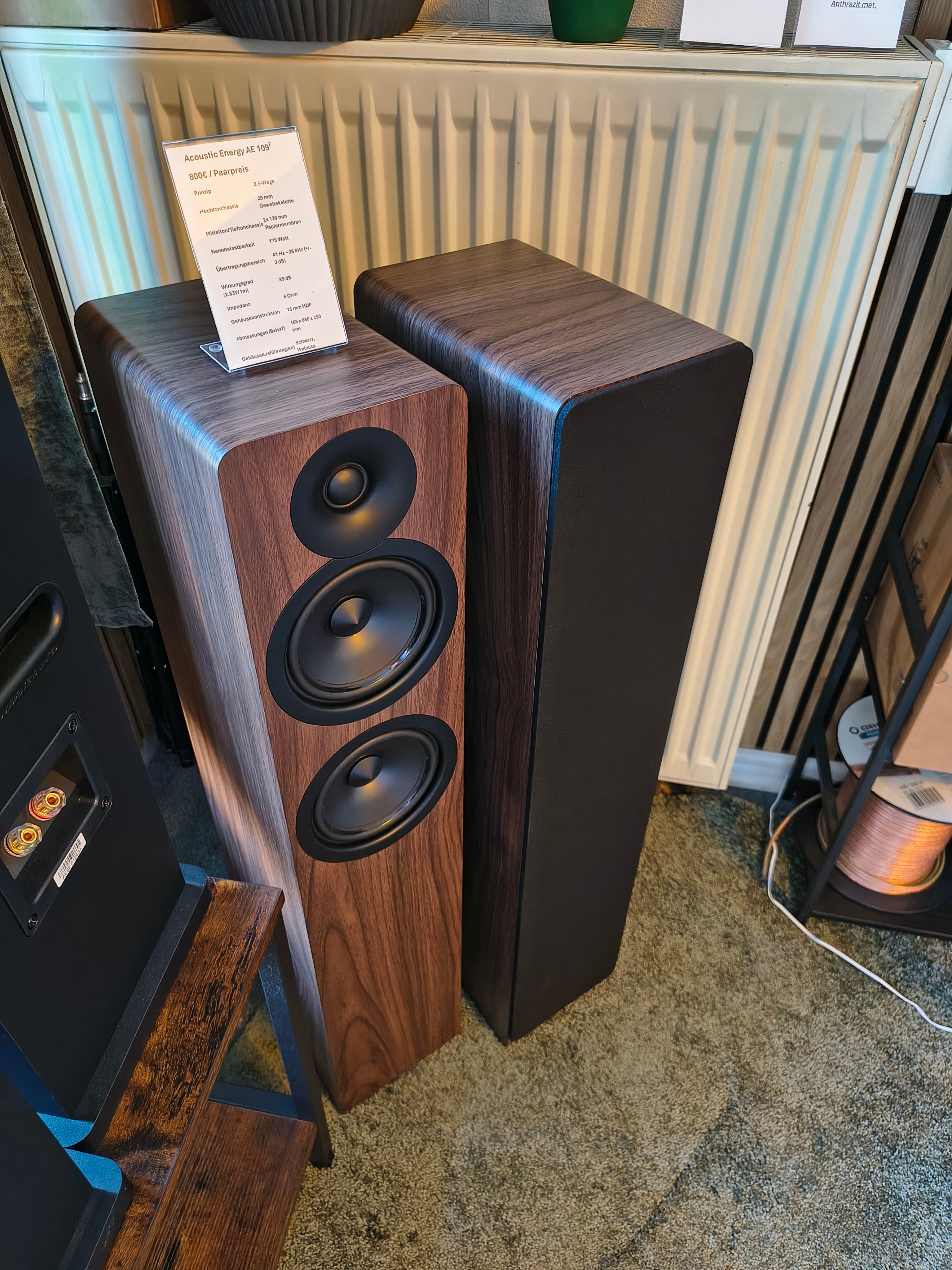 Acoustic Energy AE109² (Paarpreis - Aussteller) Walnuss